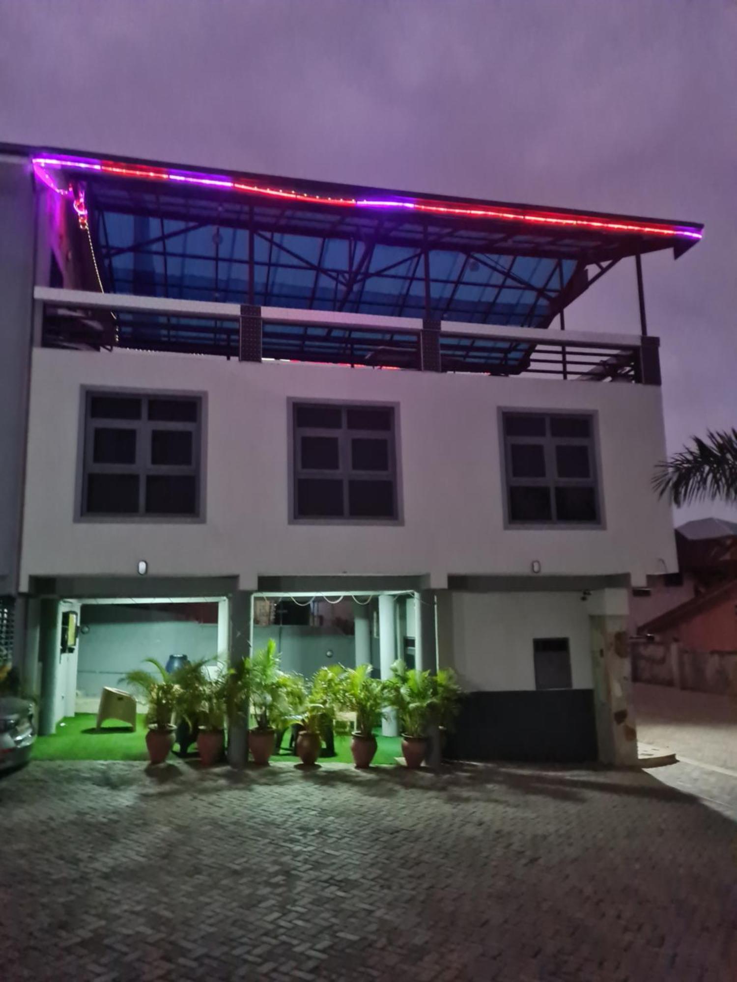 Queen'S Hill Lodge Gbawe Экстерьер фото